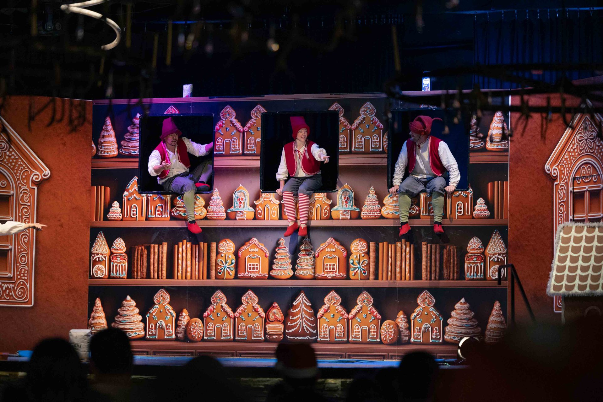 The elves’ show on a gingerbread stage at SantaPark